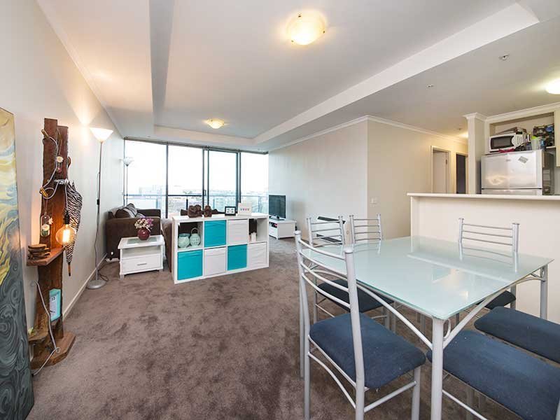 Gallery: 98/88 Park Street