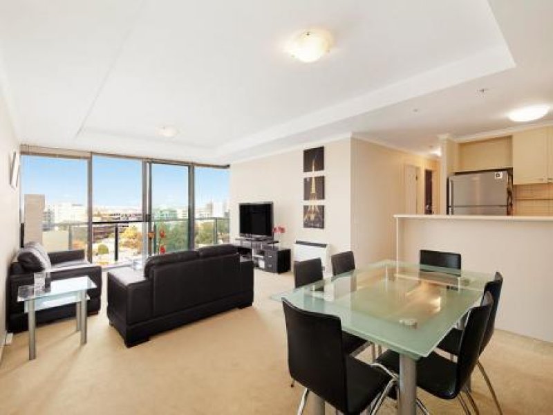 Gallery: 98/88 Park Street