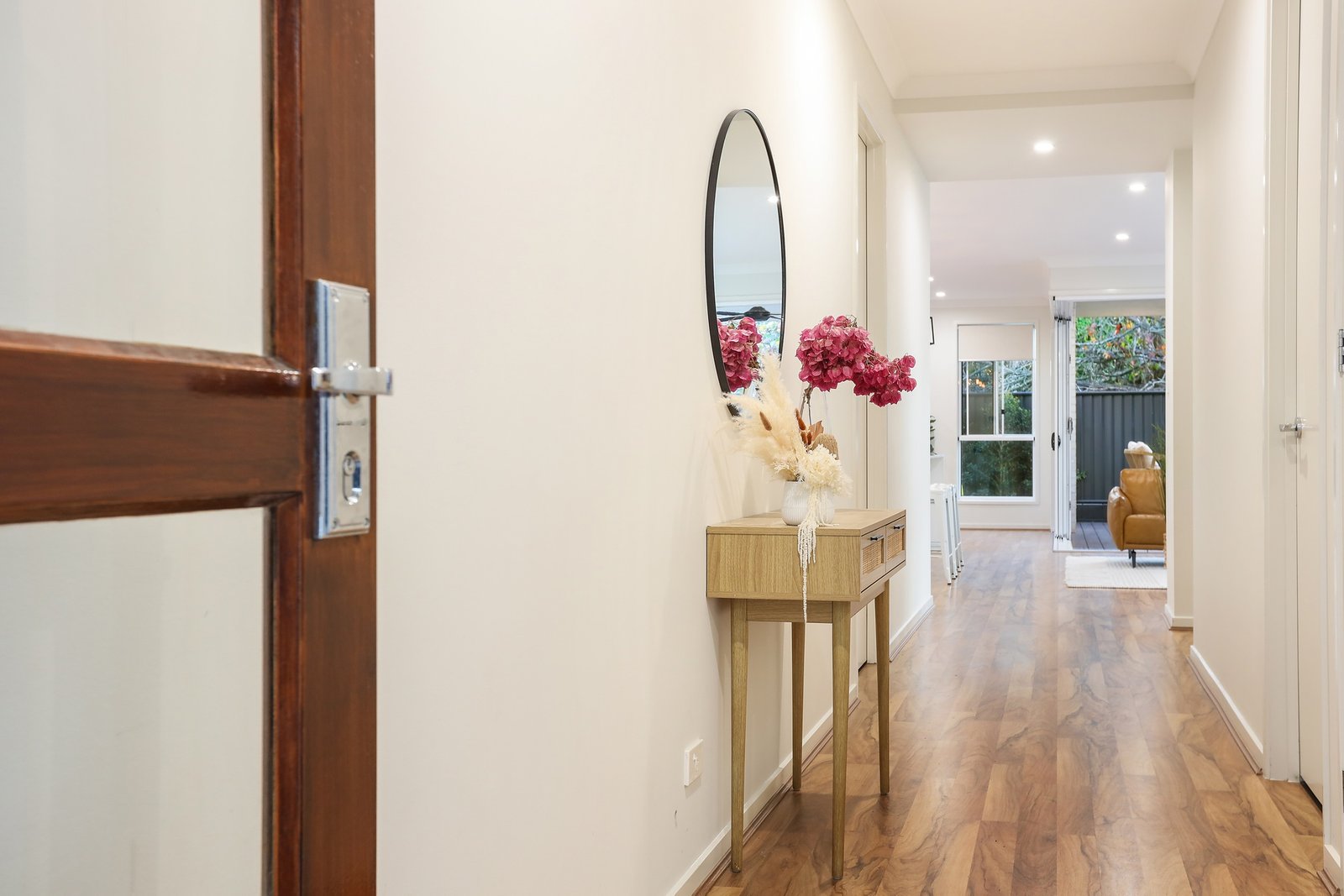 98A Alison Road CARRARA 5