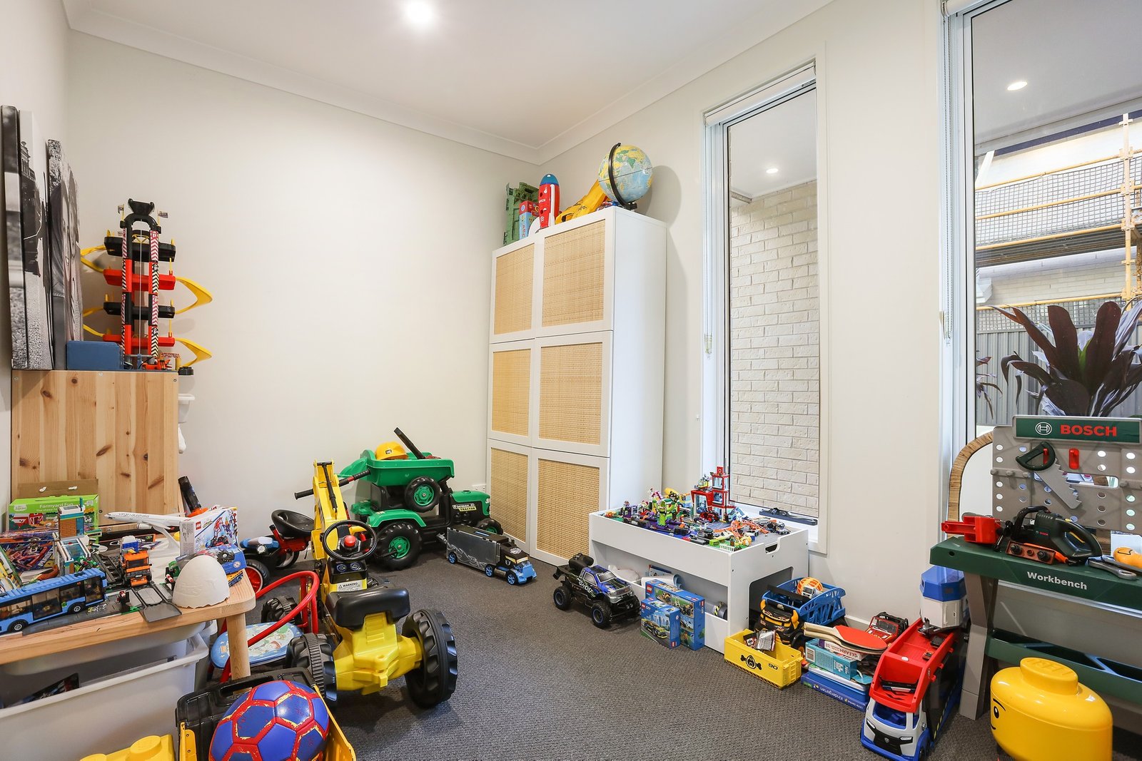 98A Alison Road CARRARA 12