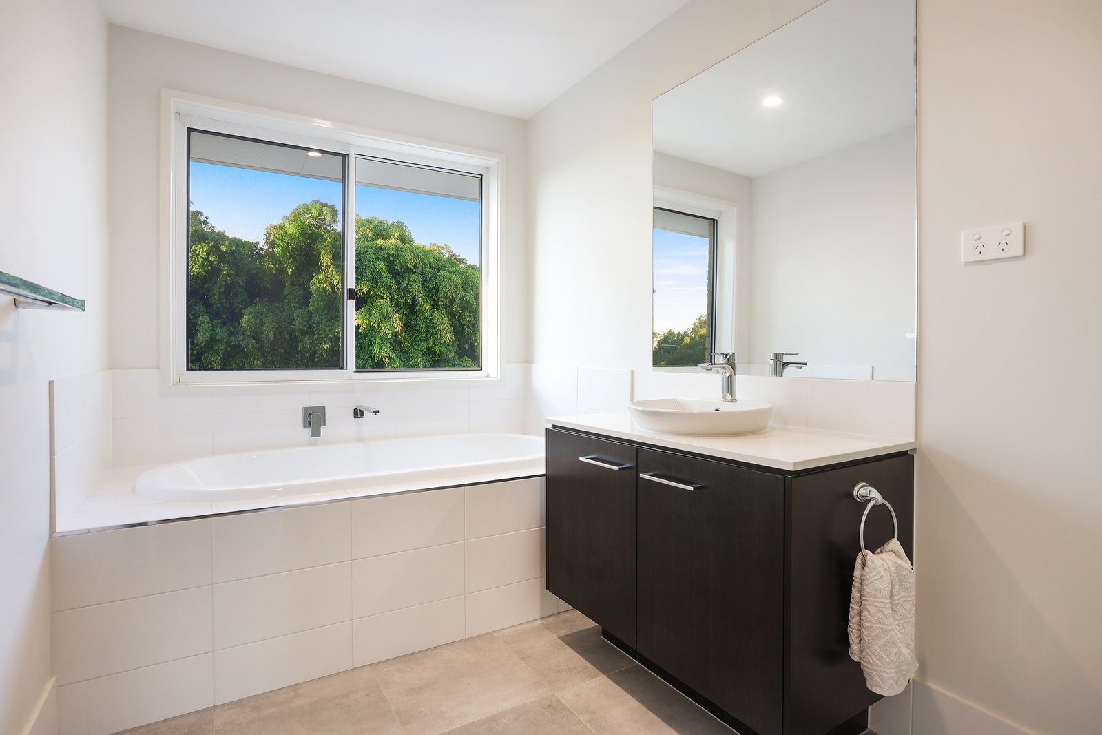 98A Alison Road CARRARA 17