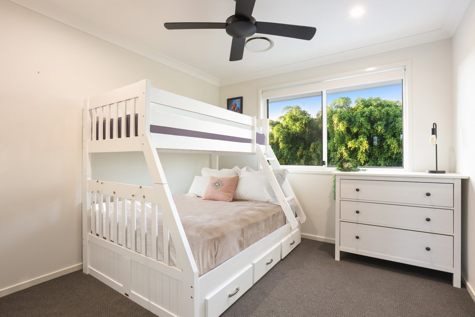 98A Alison Road CARRARA 19