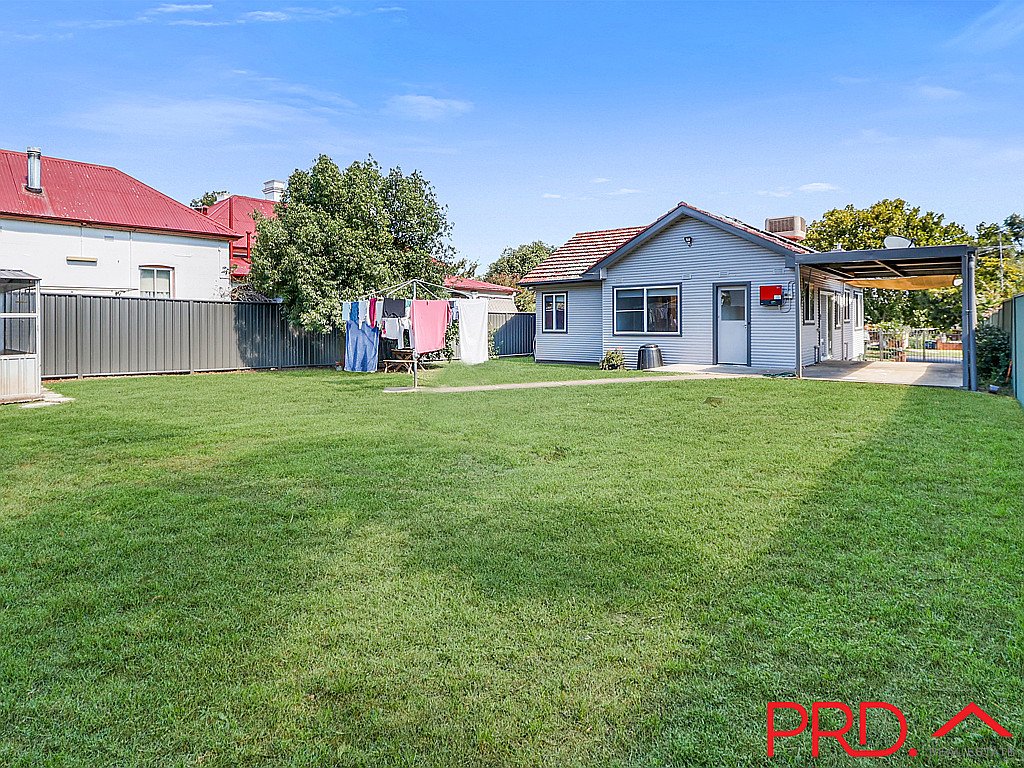 98a Marius Street TAMWORTH 13