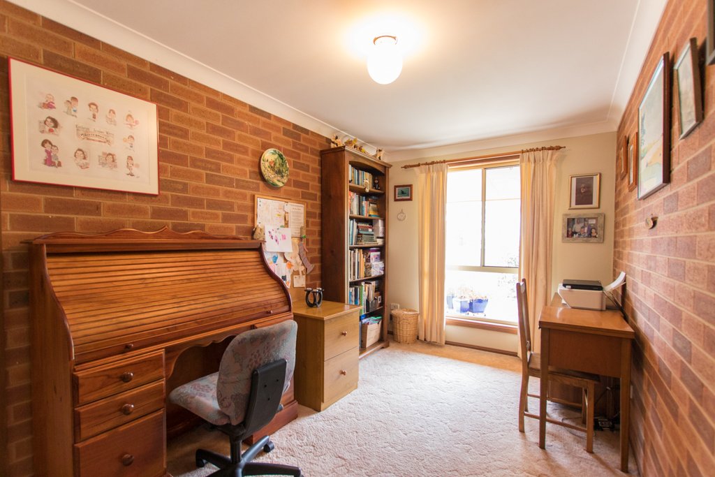 98A Russell Street TUMUT 8