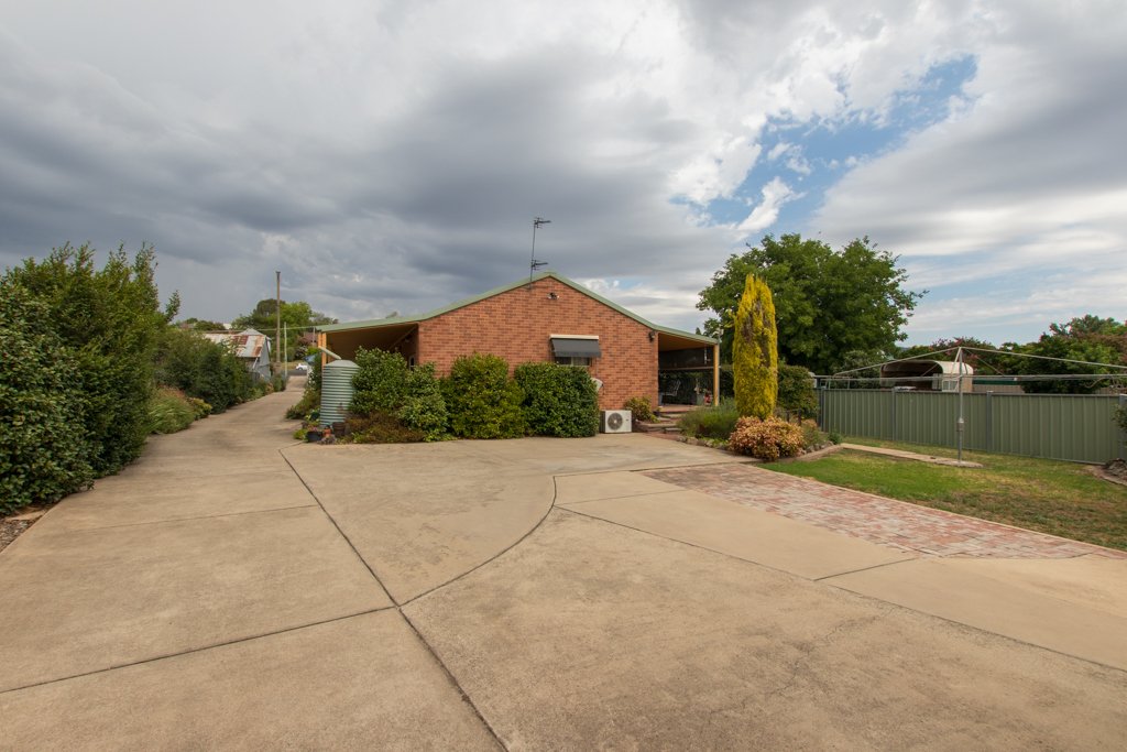98A Russell Street TUMUT 24