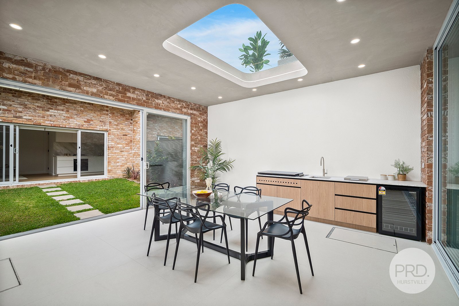 98A The Avenue HURSTVILLE 10