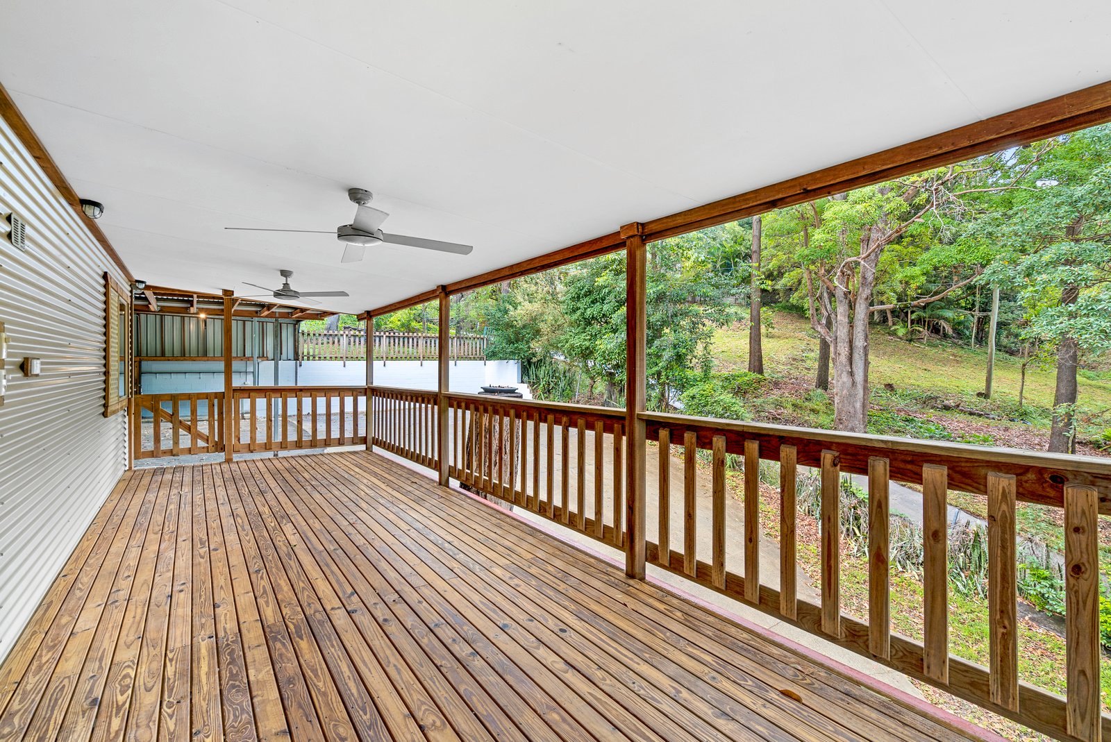 98B Broadwater Esplanade BILAMBIL HEIGHTS 5