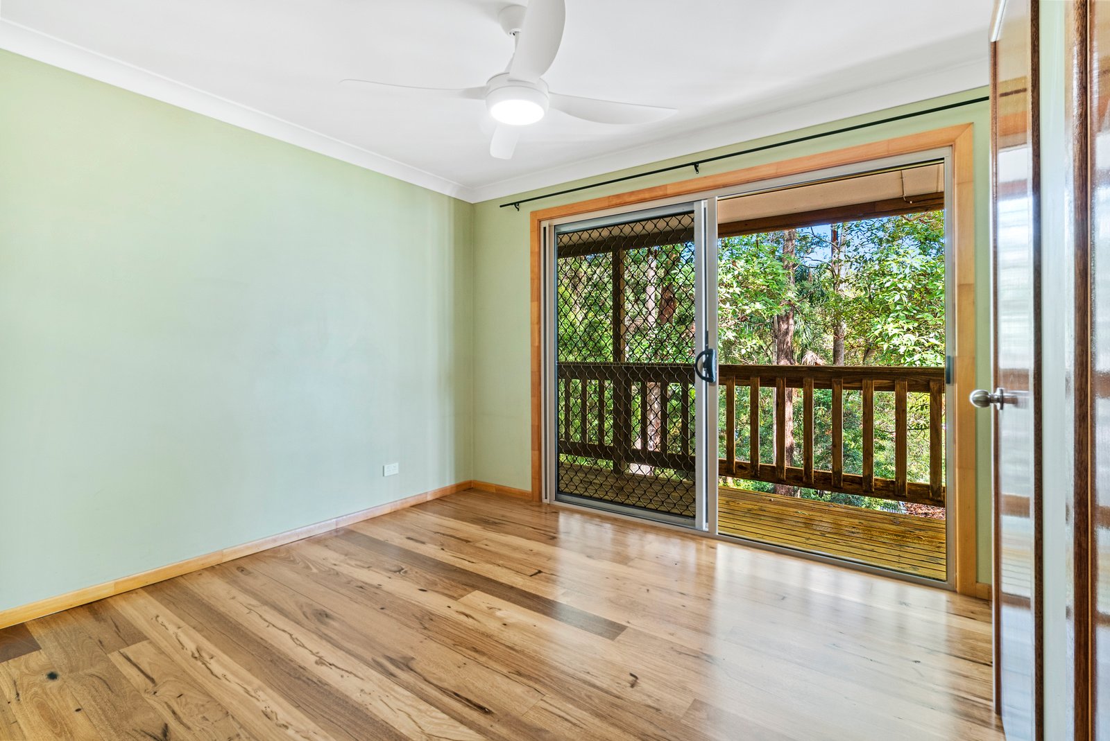 98B Broadwater Esplanade BILAMBIL HEIGHTS 6