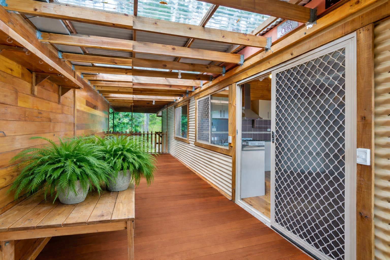 98B Broadwater Esplanade BILAMBIL HEIGHTS 10