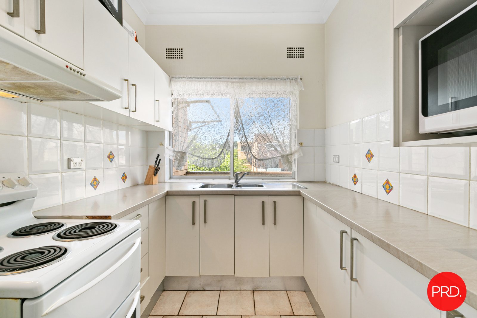 9/9-11 Argyle Street CARLTON 2
