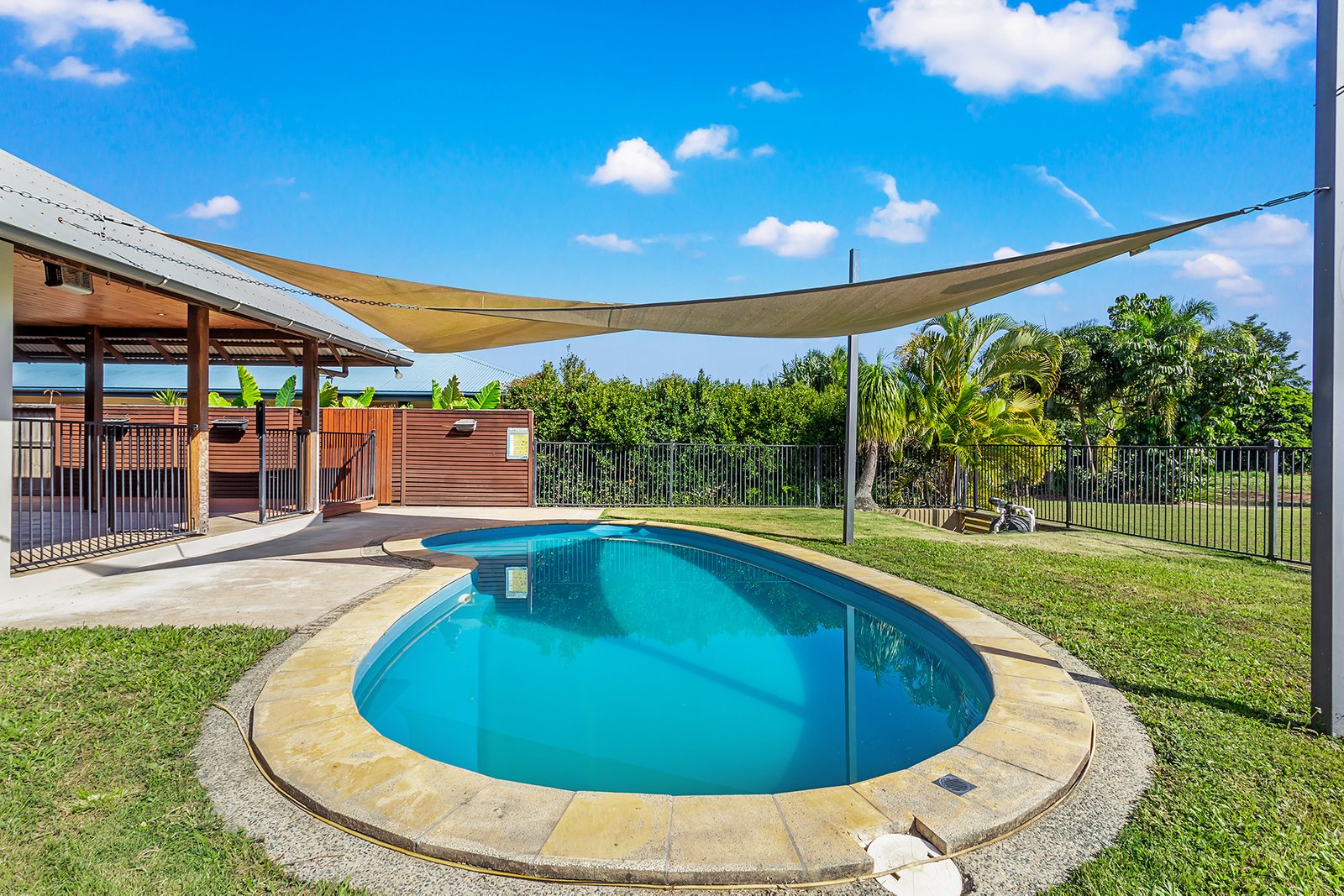 99 Abell Road CANNONVALE 18