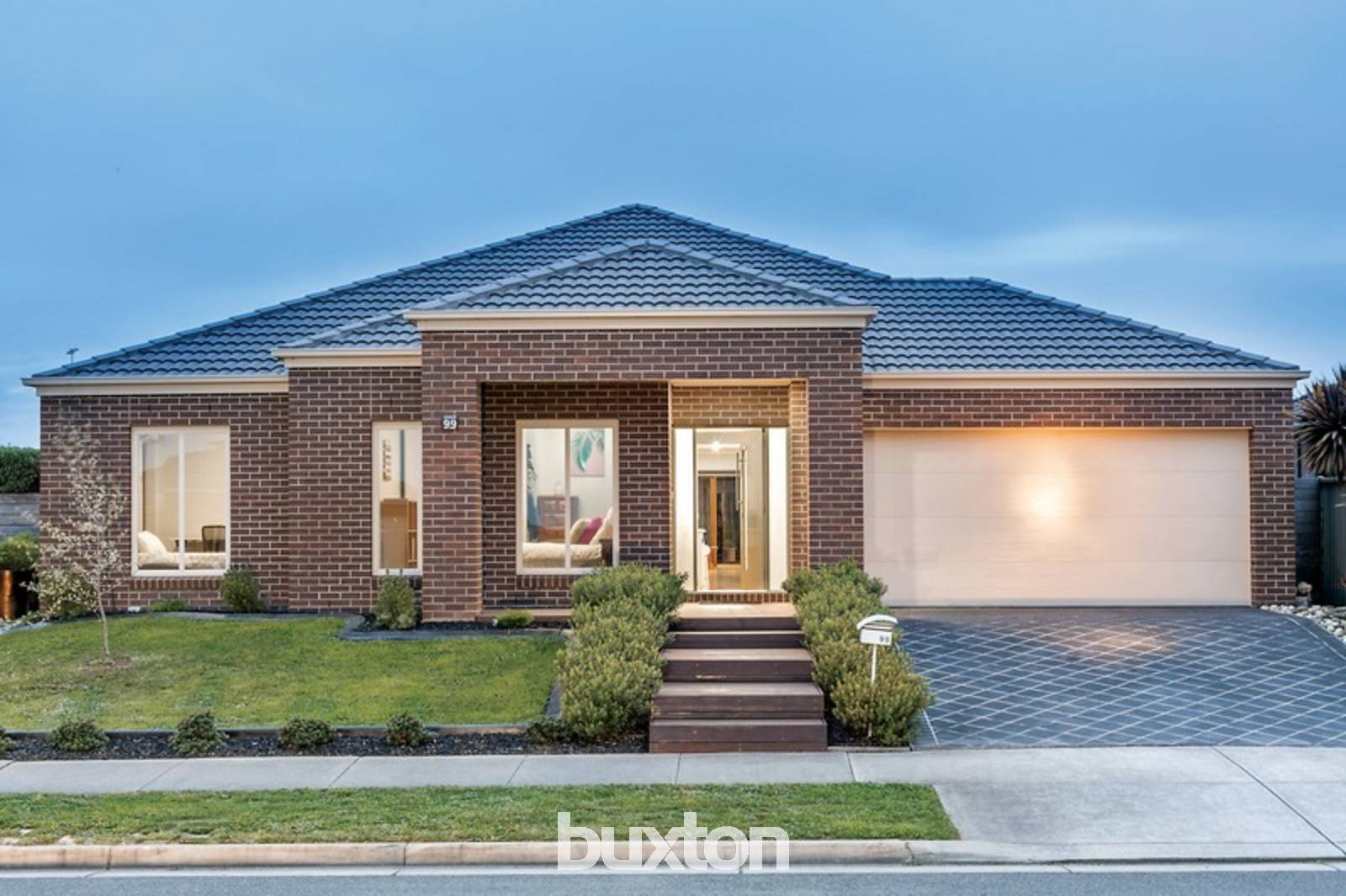 99 Alfredton Drive, Alfredton
