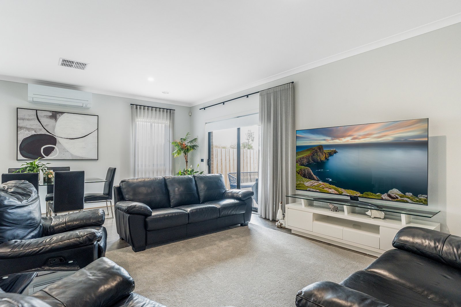 Gallery: 99 Clarkes Road
