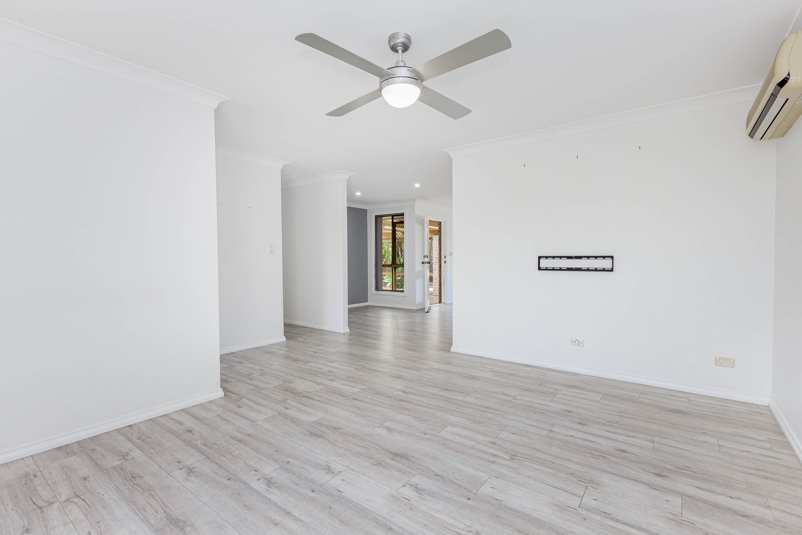 99 Denton Park Road RUTHERFORD 7