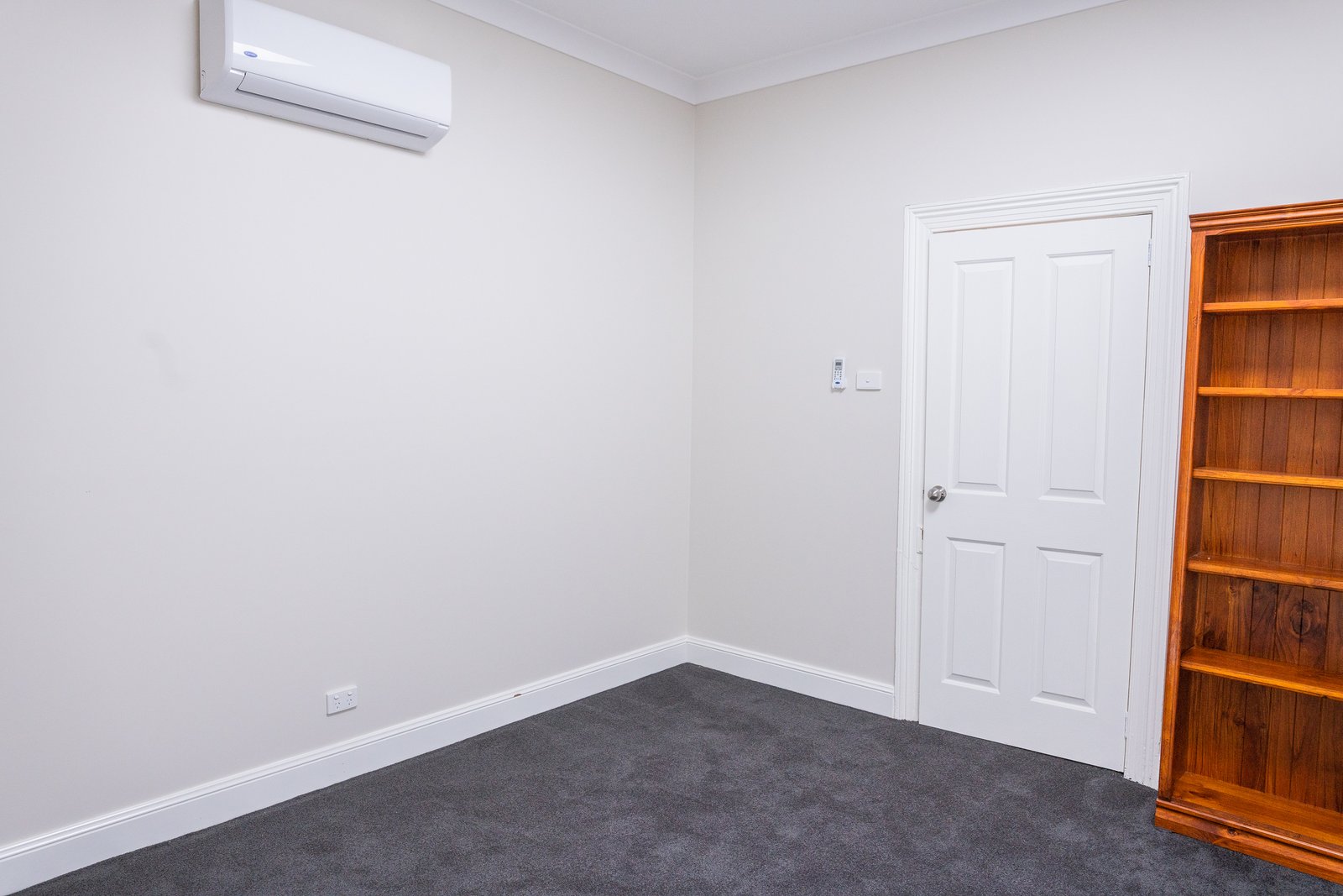 99 Fitzmaurice Street WAGGA WAGGA 4