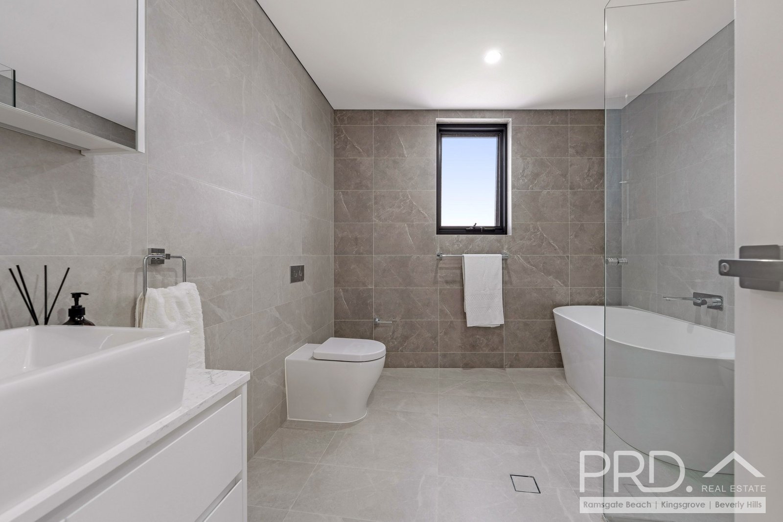 99 Remly Street ROSELANDS 9