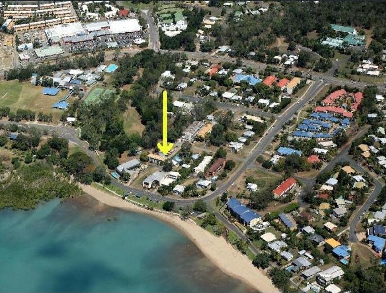 9/9 Salmon Street CANNONVALE 4