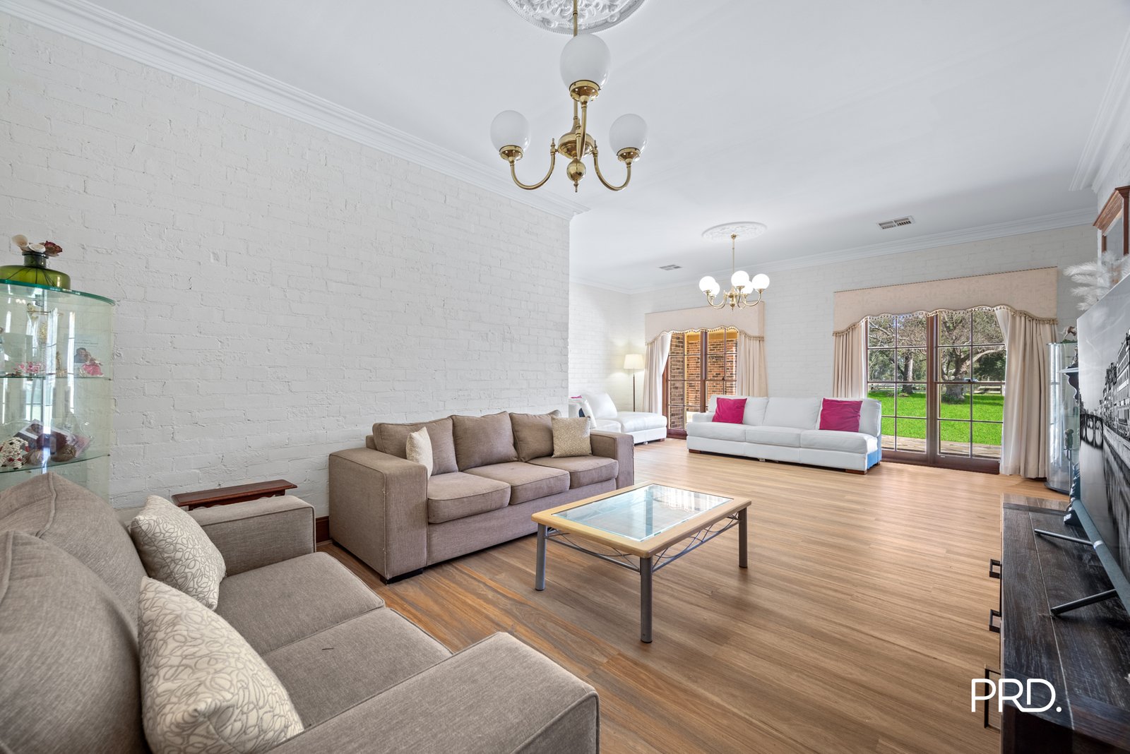 99 Sheredan Road CASTLEREAGH 14