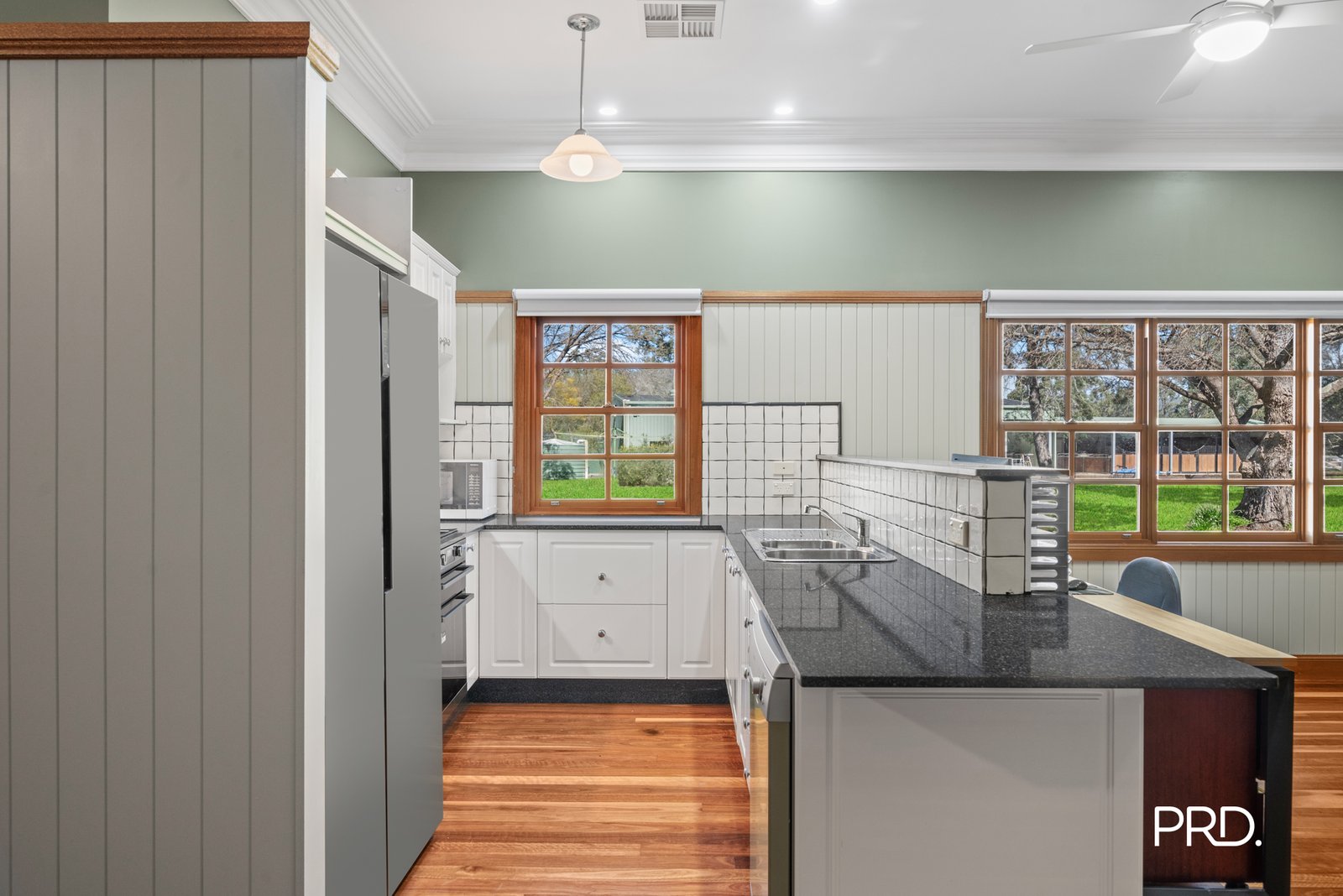 99 Sheredan Road CASTLEREAGH 19