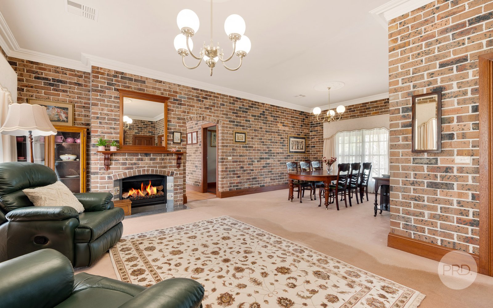 99 Sheredan Road CASTLEREAGH 6