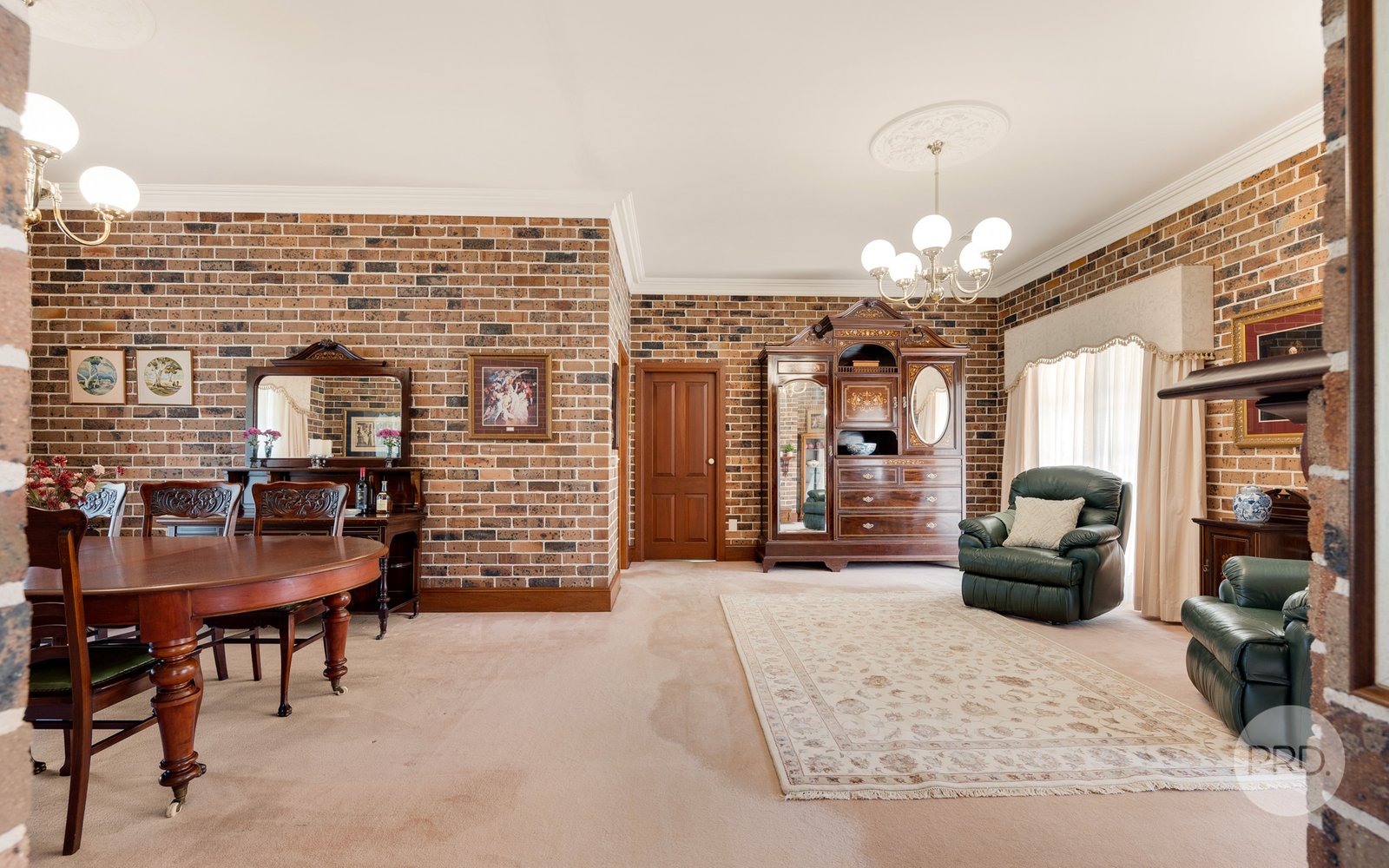 99 Sheredan Road CASTLEREAGH 7