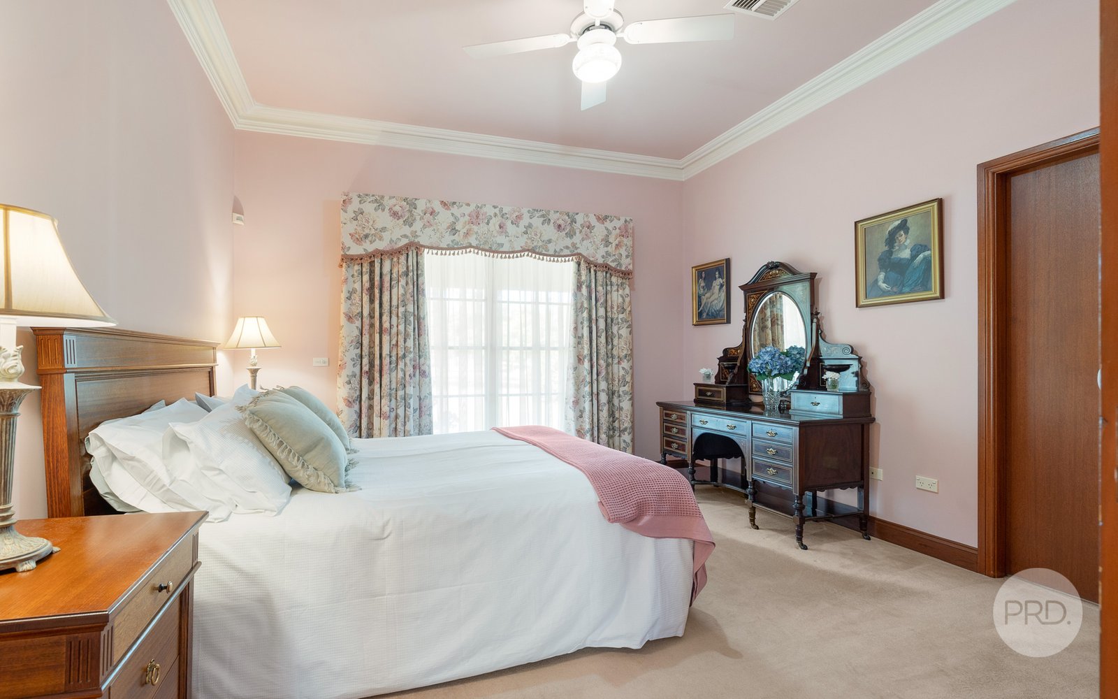 99 Sheredan Road CASTLEREAGH 9