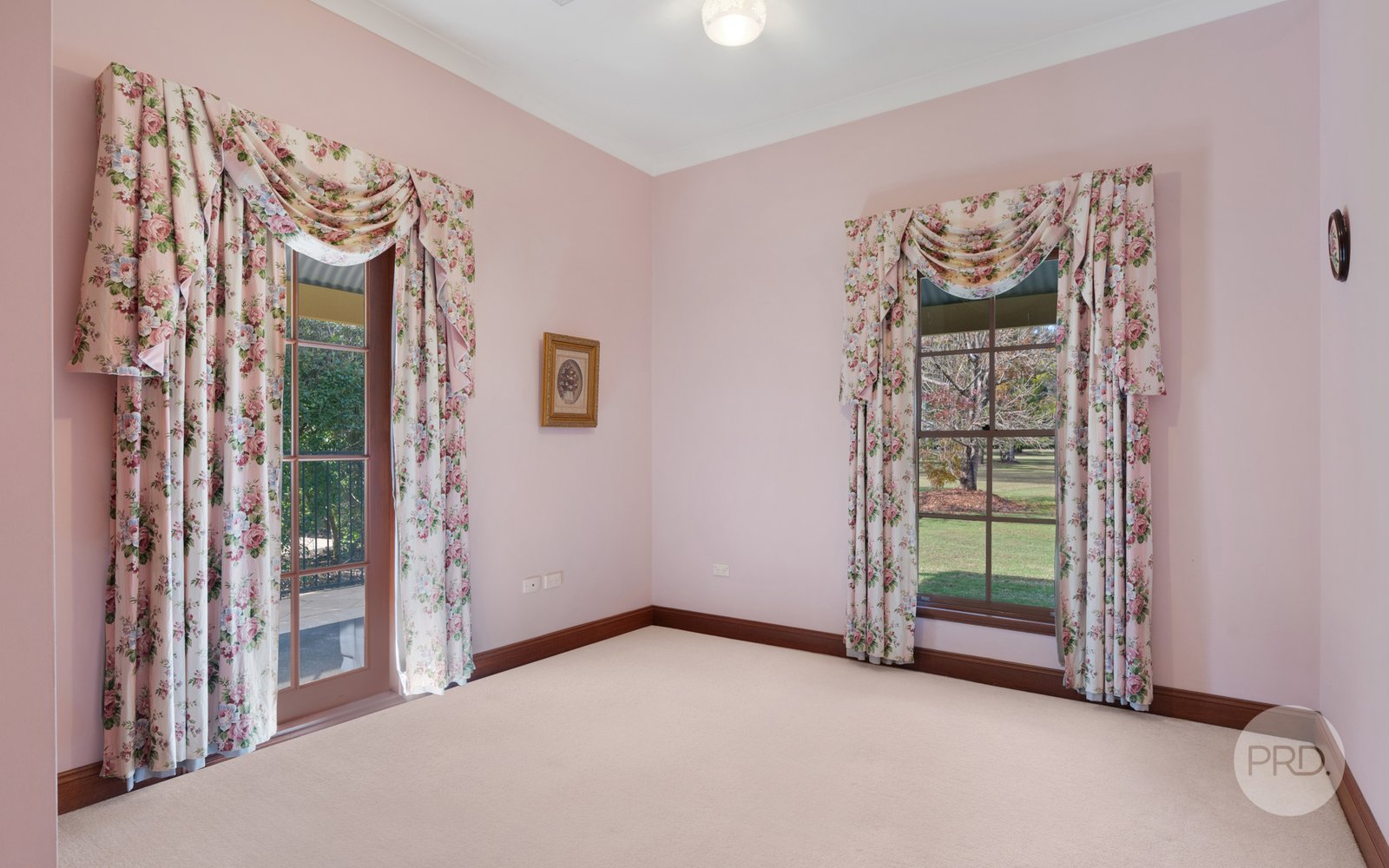 99 Sheredan Road CASTLEREAGH 12