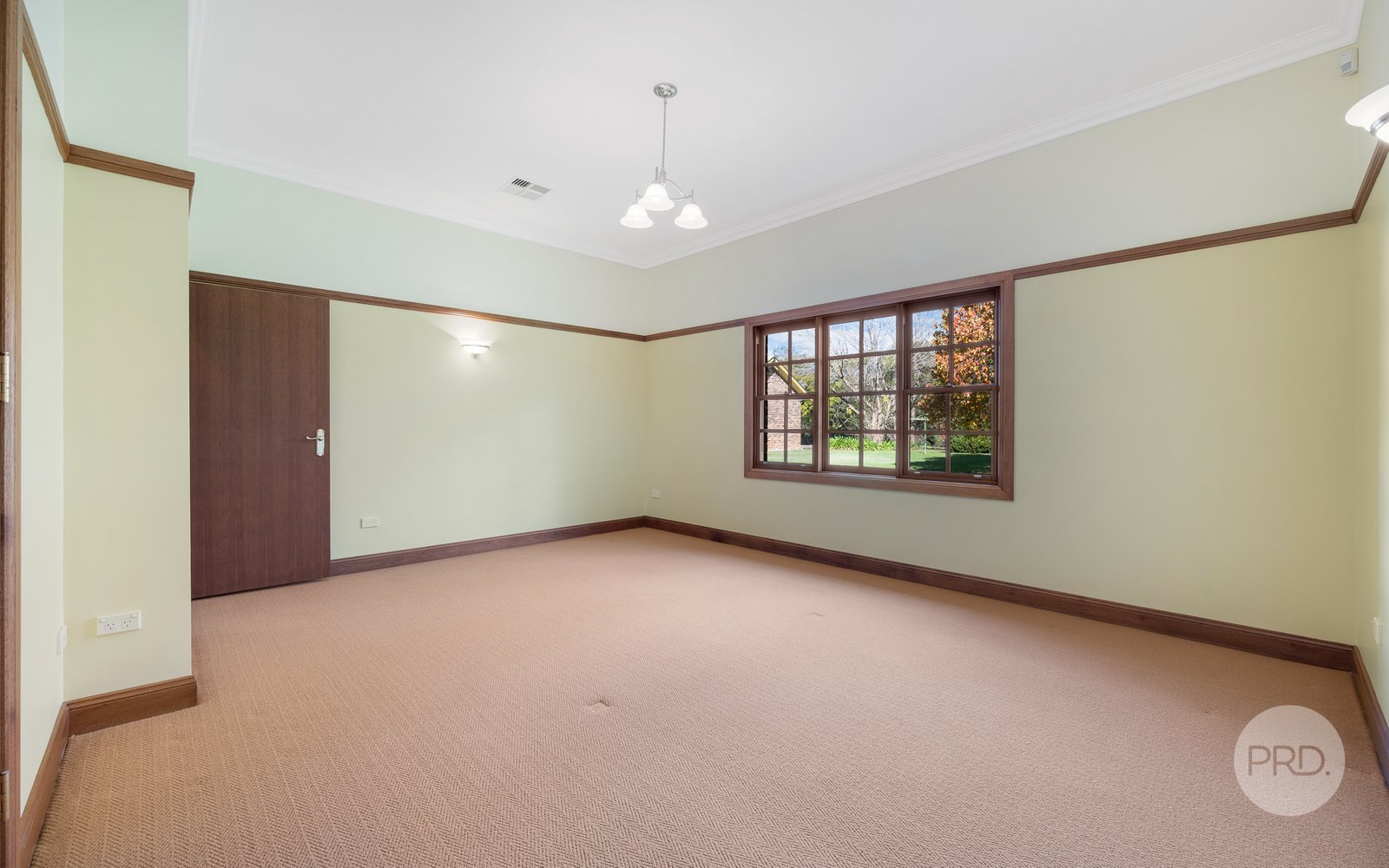 99 Sheredan Road CASTLEREAGH 22