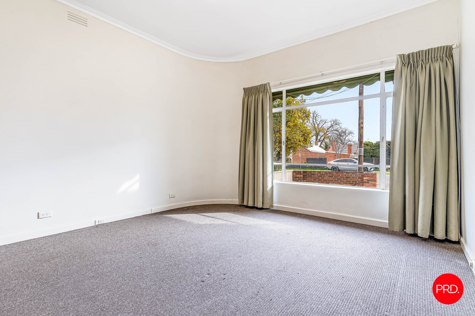 99 Sternberg St  KENNINGTON 7