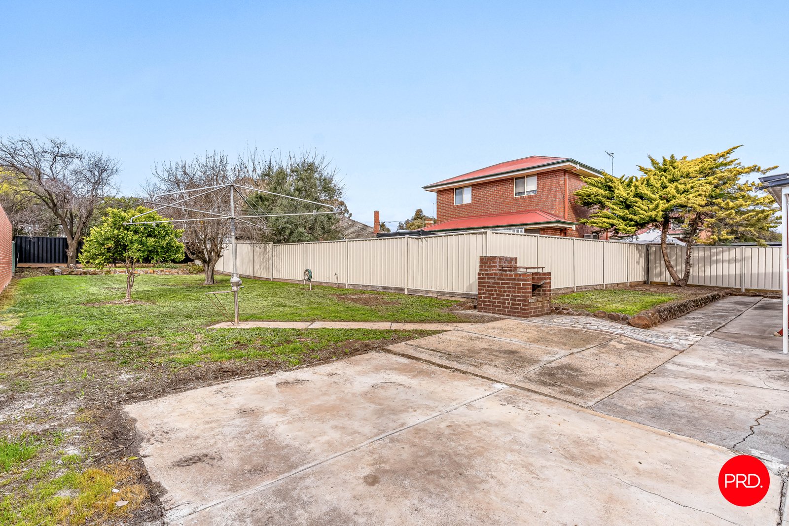 99 Sternberg St  KENNINGTON 15