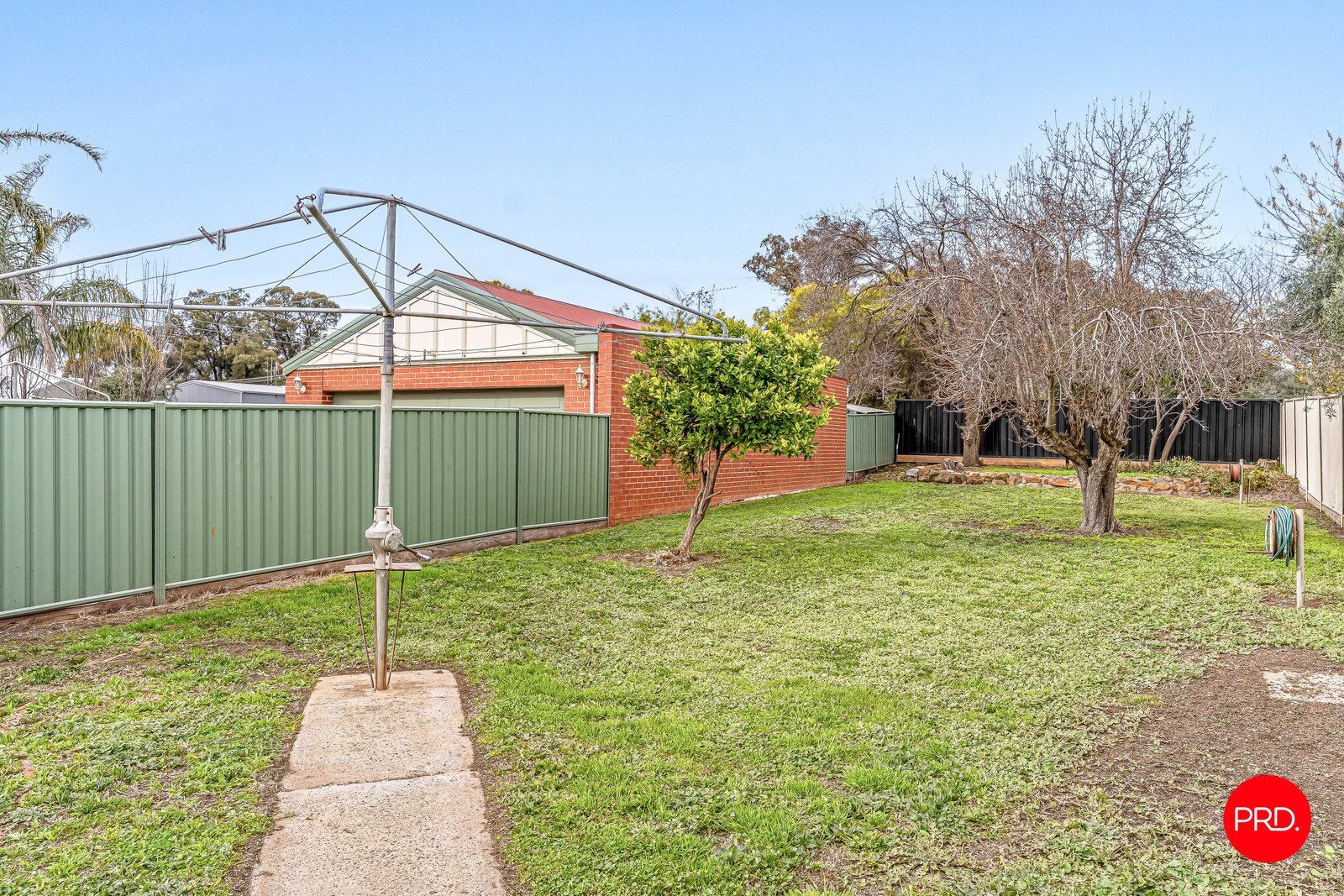 99 Sternberg St  KENNINGTON 16