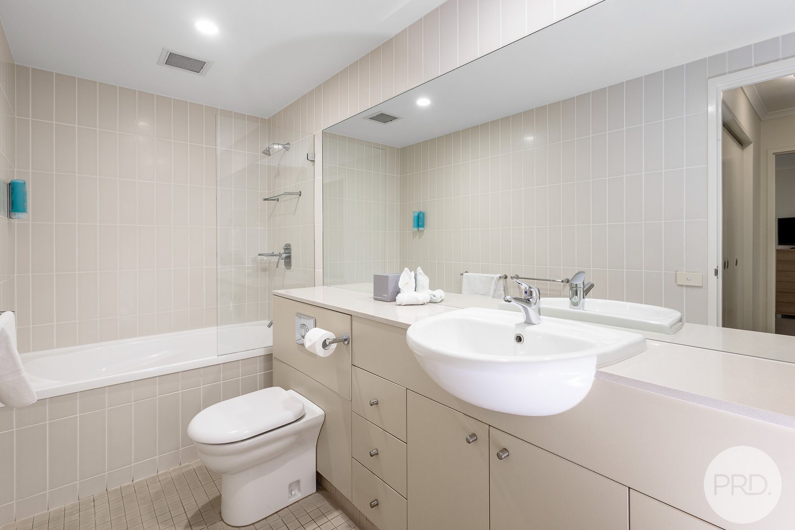 99/1A Tomaree Street NELSON BAY 12