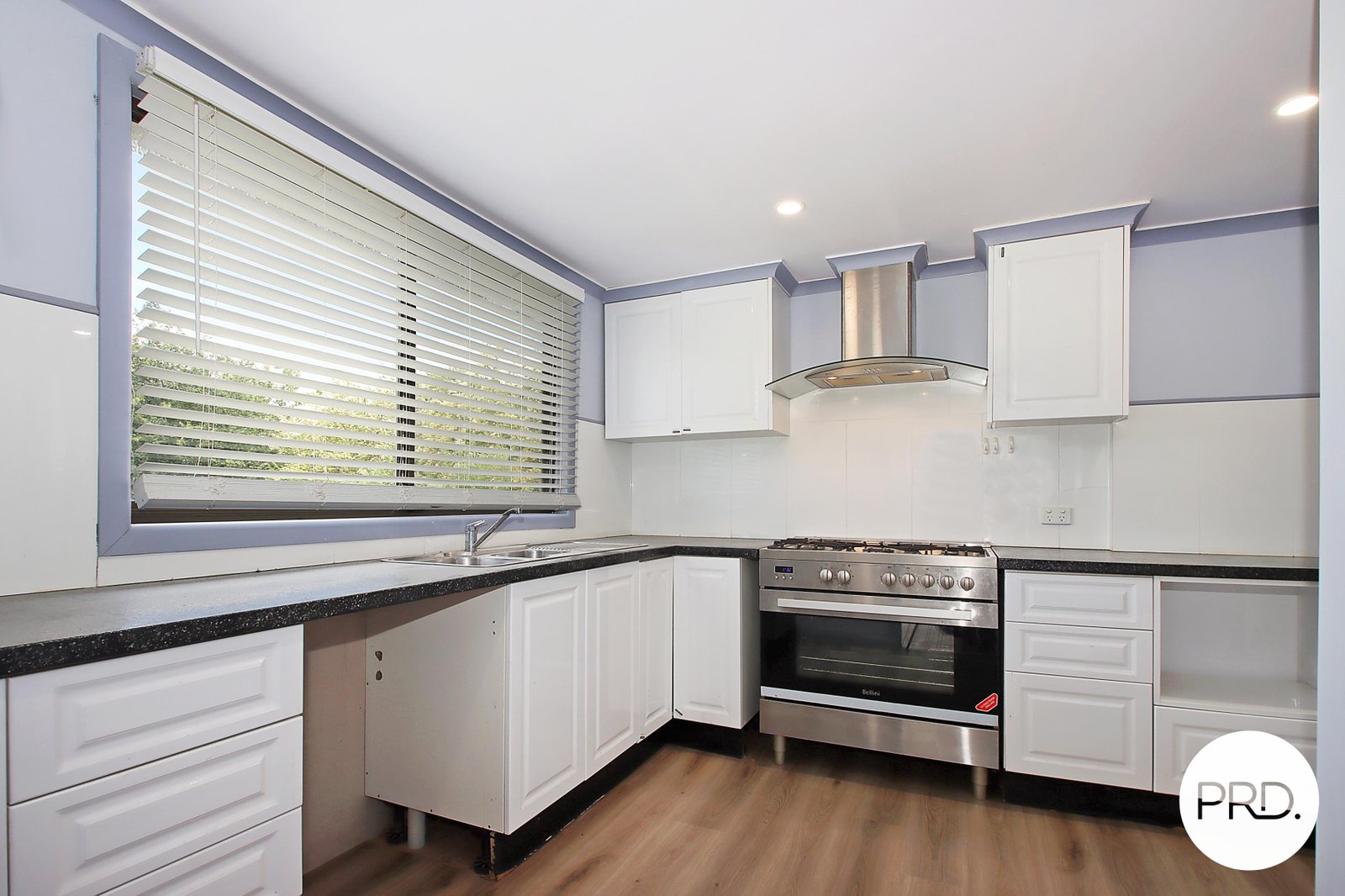 992 Corella Street NORTH ALBURY 2