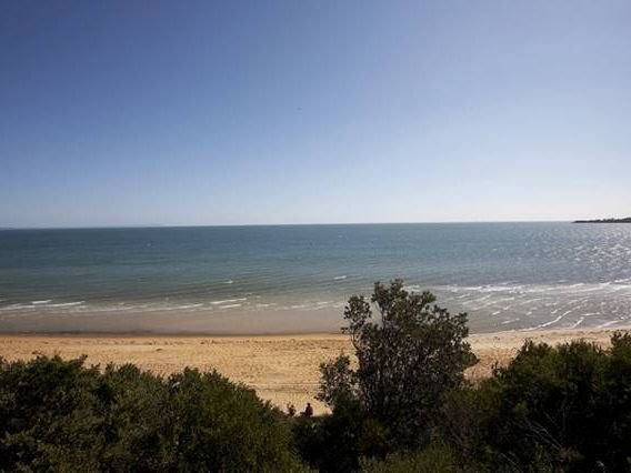 Gallery: 9/94 Beach Road