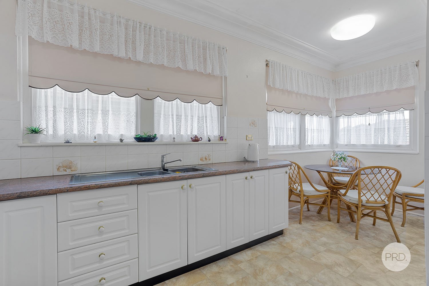 995 Forest Road LUGARNO 10