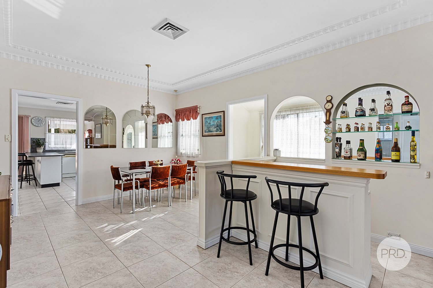 996 Forest Road LUGARNO 4
