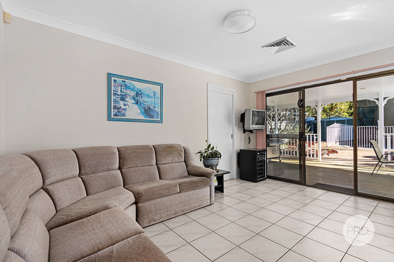 996 Forest Road LUGARNO 6