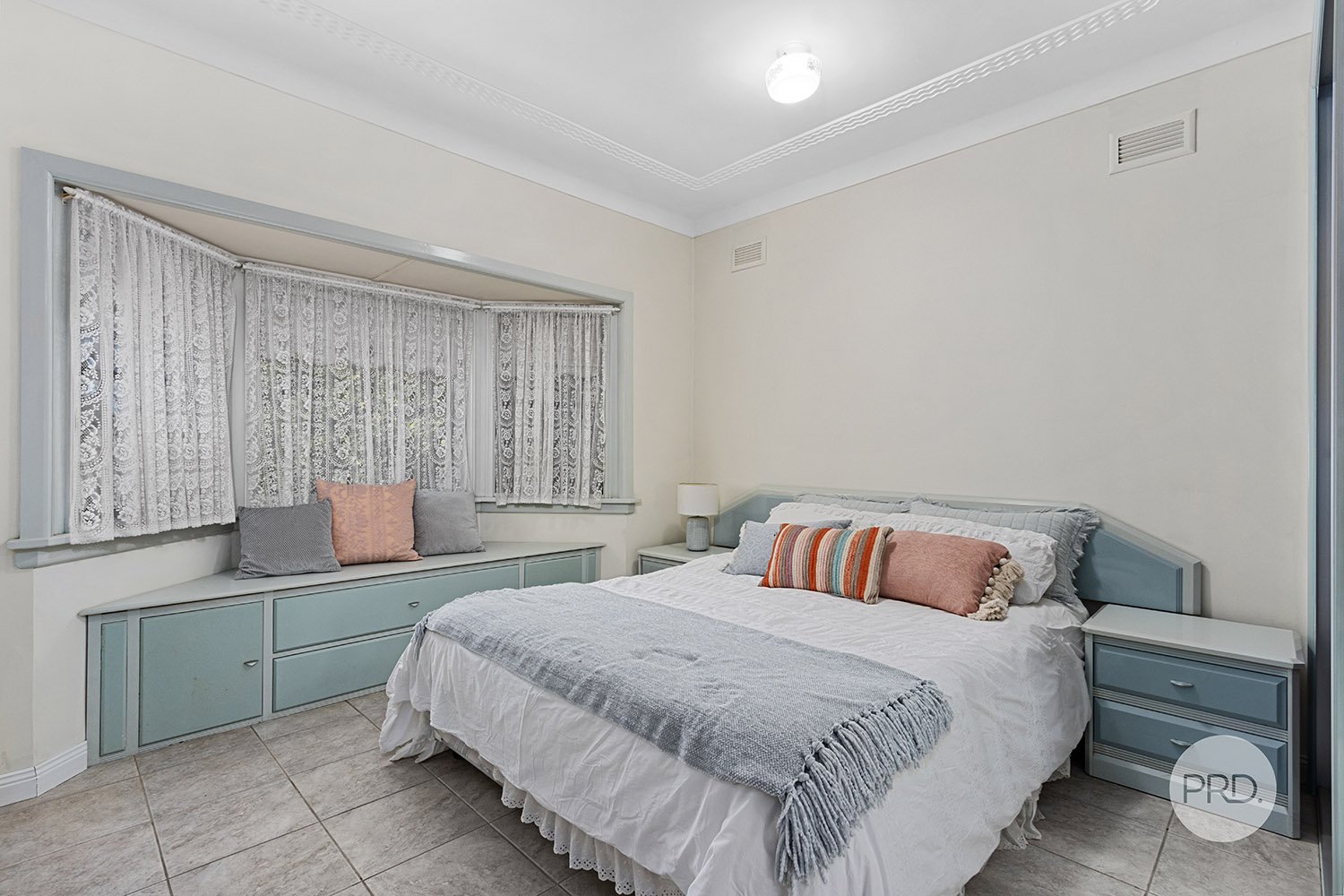996 Forest Road LUGARNO 9