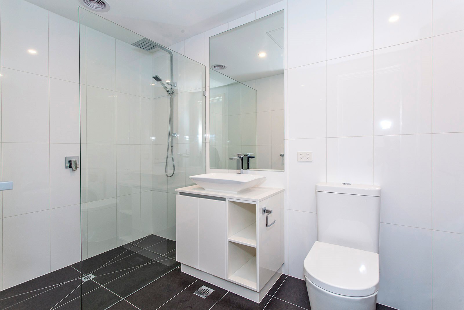 Real Estate and Property in 9/97 Whittens Lane , Doncaster, VIC