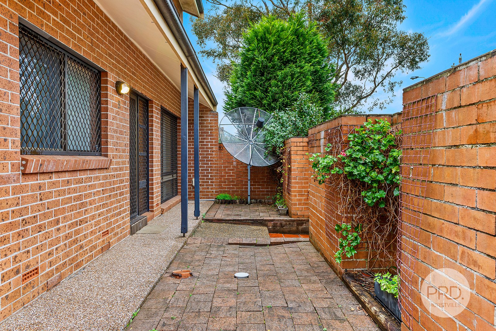 9/98 Woniora Road HURSTVILLE 7