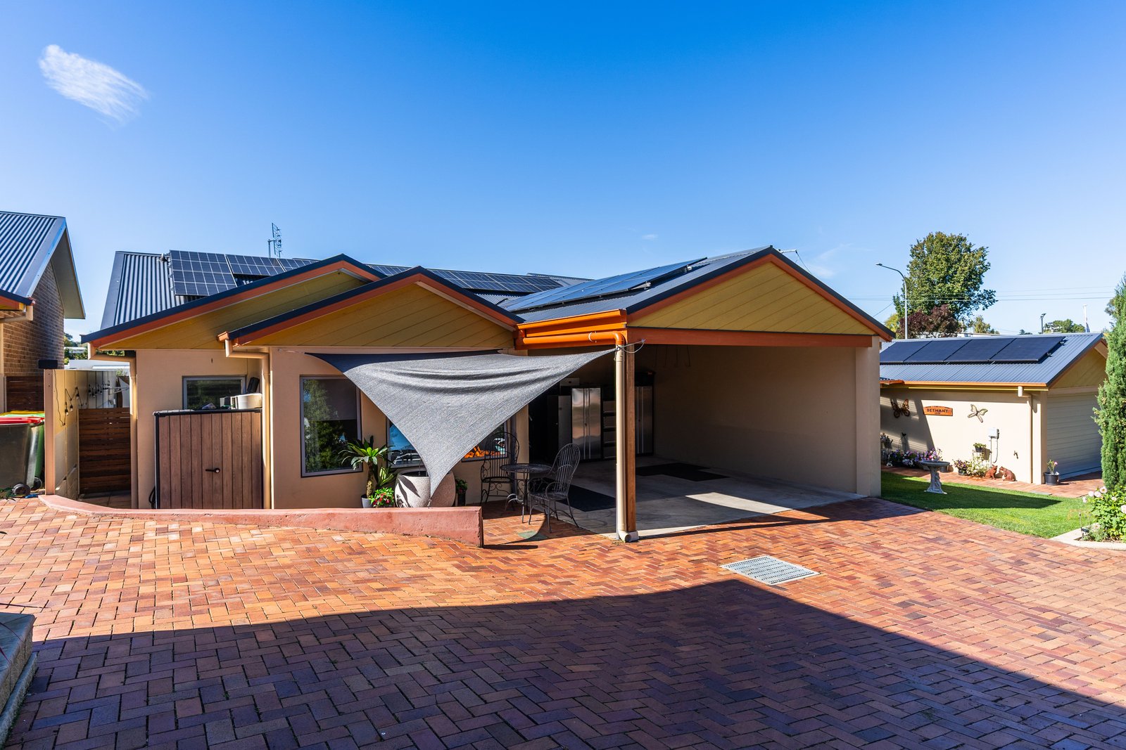 9/99 Bathurst Road ORANGE 17