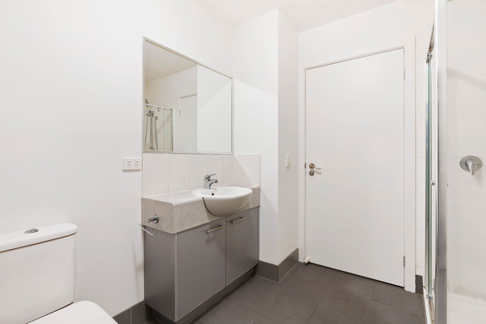 Real Estate and Property in 99B/115 Neerim Road, Glen Huntly, VIC