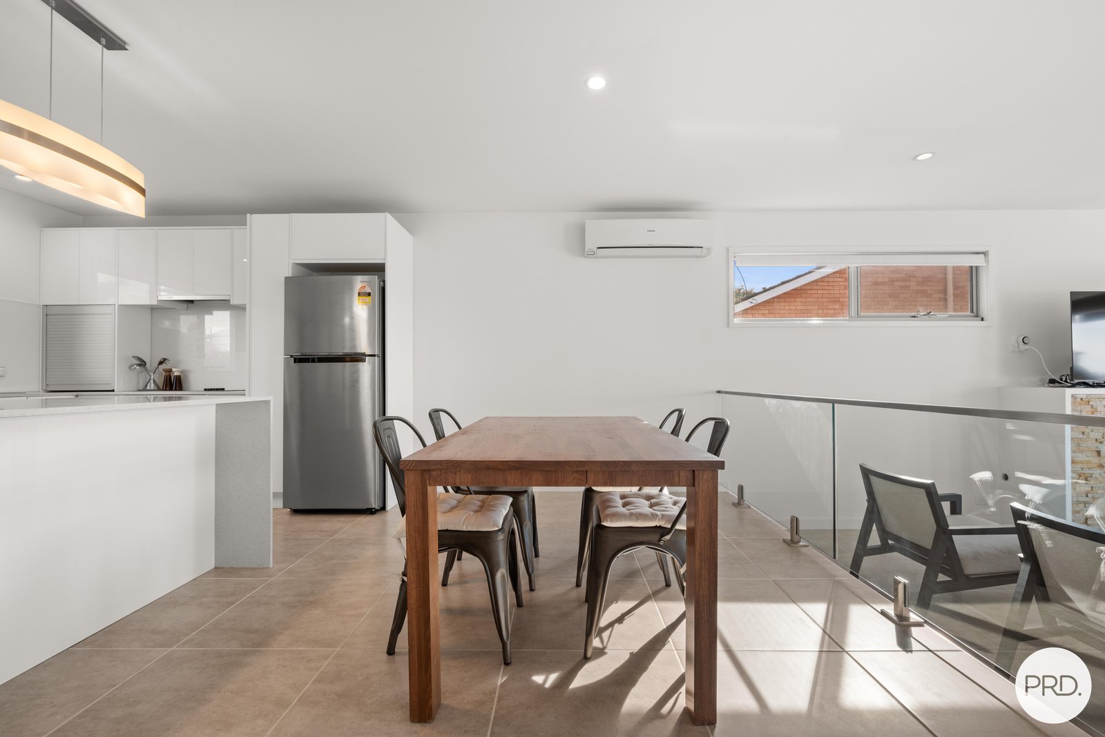 9A Barrow Place LYONS 5