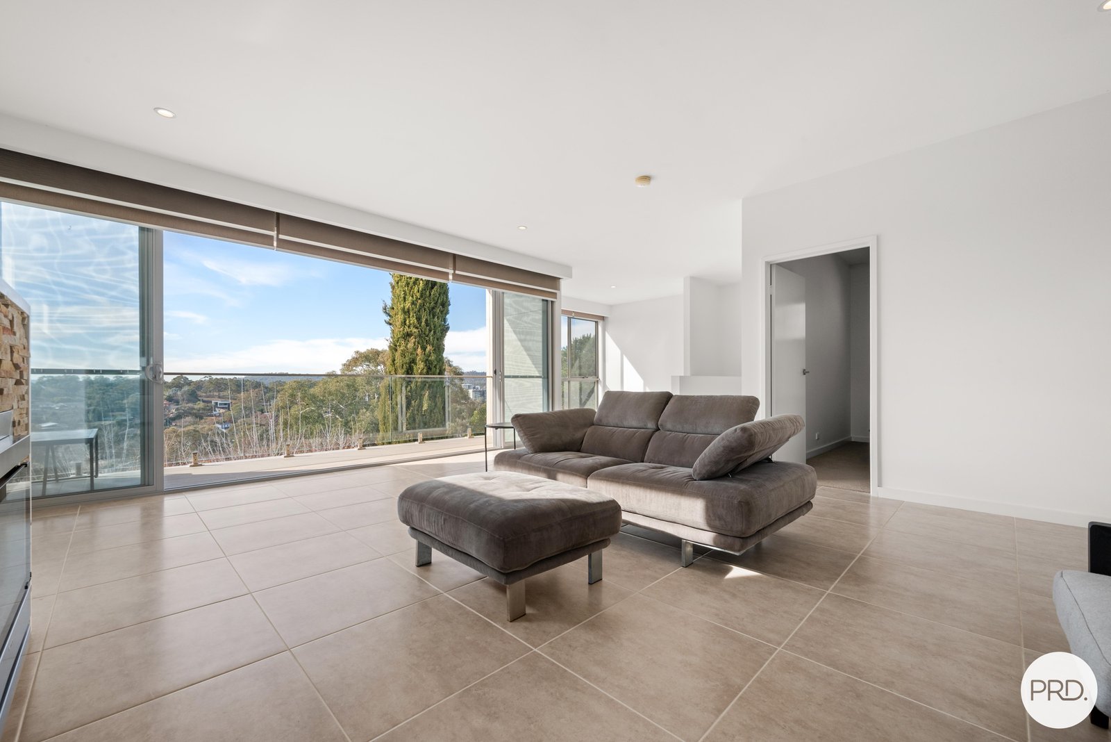 9A Barrow Place LYONS 21