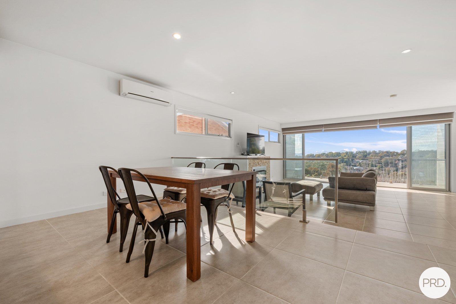 9A Barrow Place LYONS 6