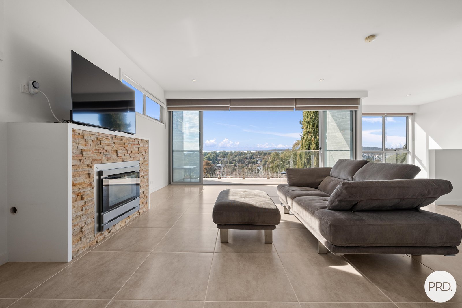 9A Barrow Place LYONS 8