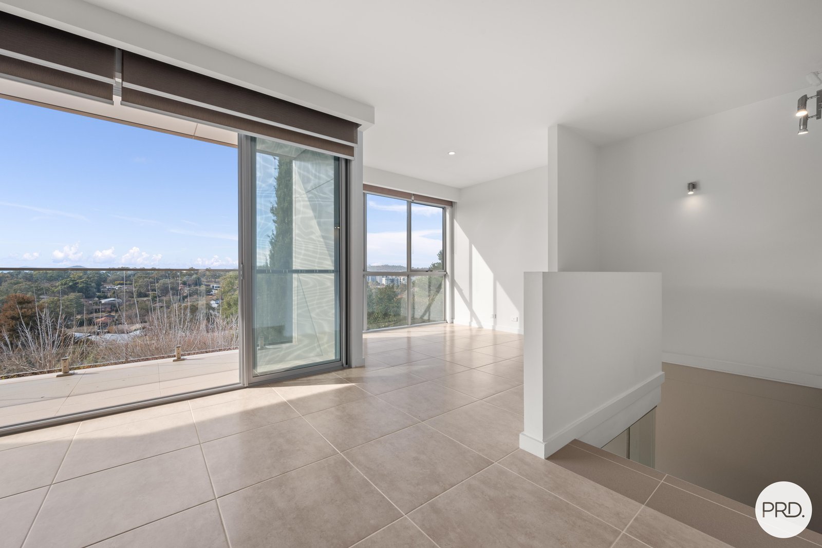 9A Barrow Place LYONS 11