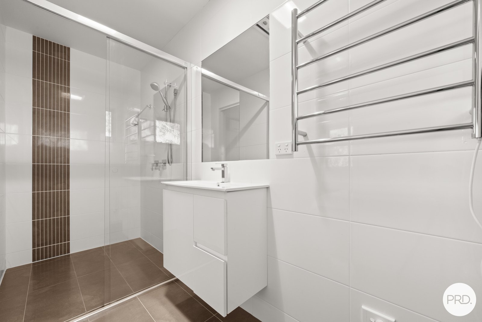 9A Barrow Place LYONS 15