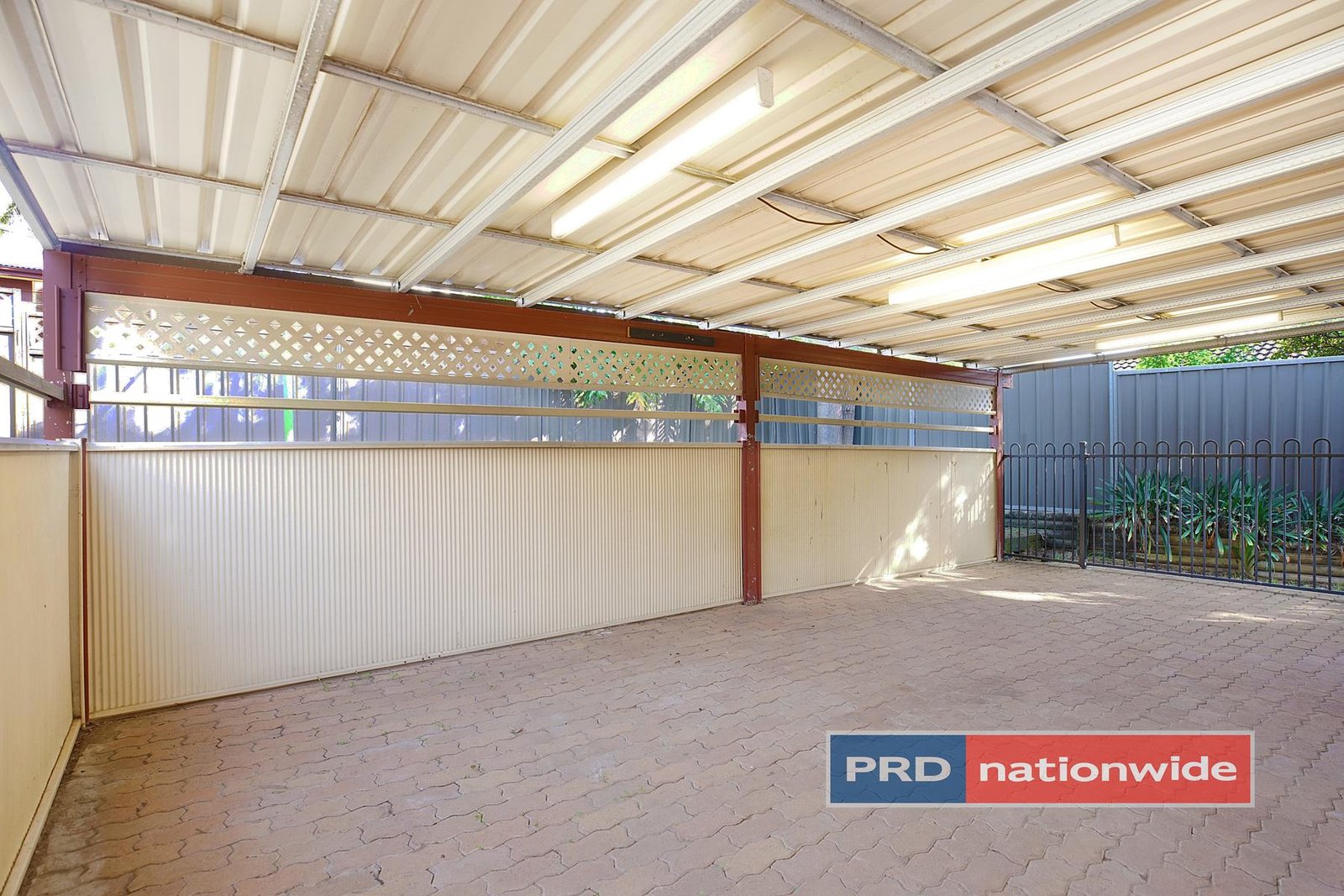 9A Britten Close CRANEBROOK 7