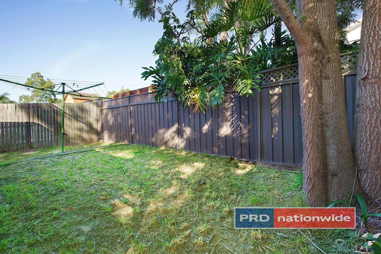 9A Britten Close CRANEBROOK 8